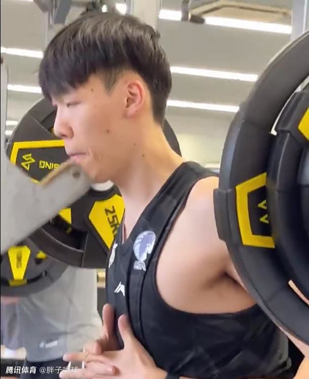 D》发布新预告 詹姆斯·卡梅隆做推销 2017-07-01 3D重映虽然饱受诟病，但却依旧令人期待。